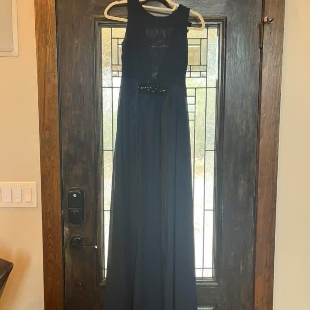 Elegant Black Sleeveless Maxi Dress